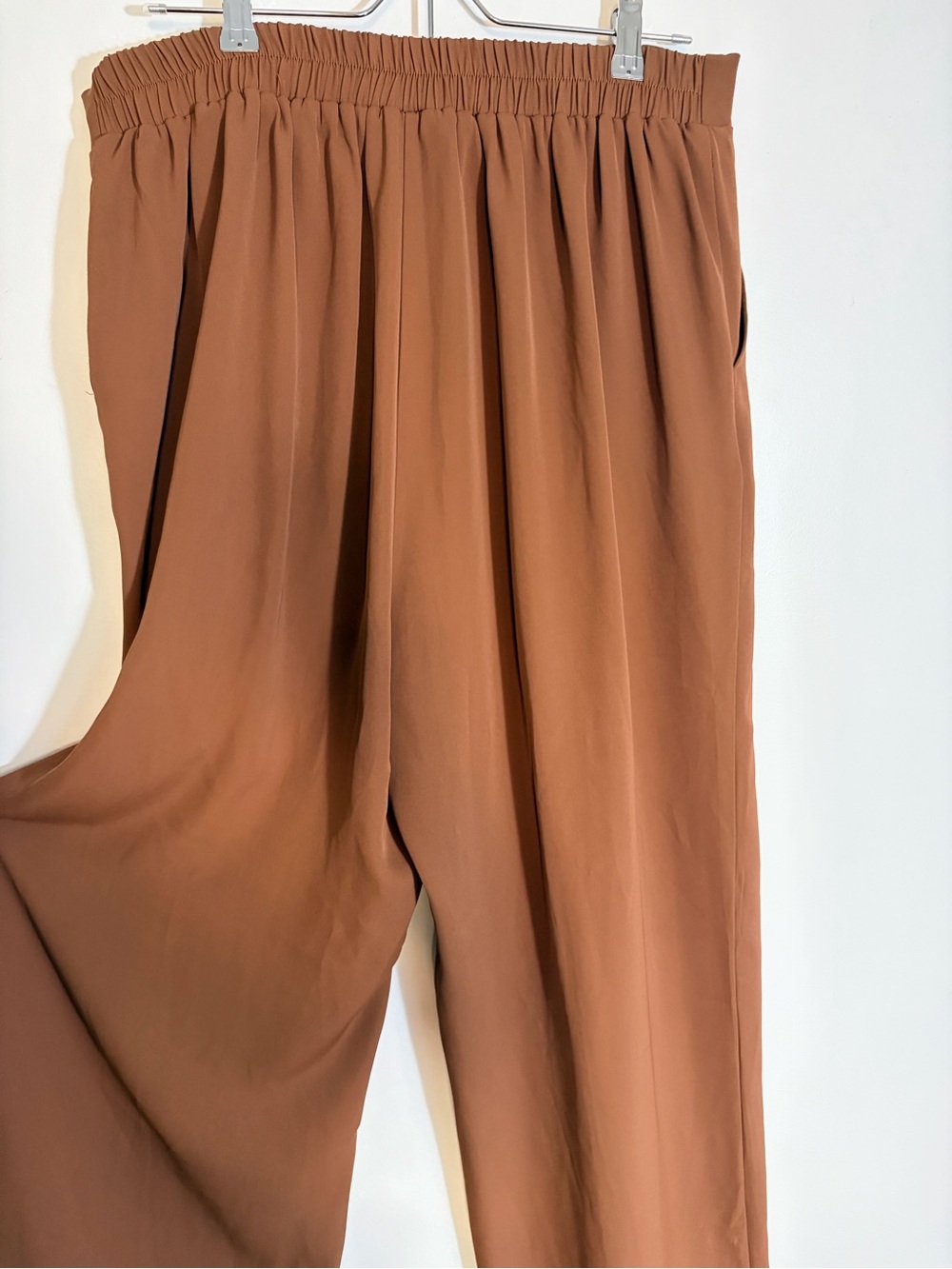 MELLODAY Wide-Leg Pants in Warm Rust Brown with pockets
